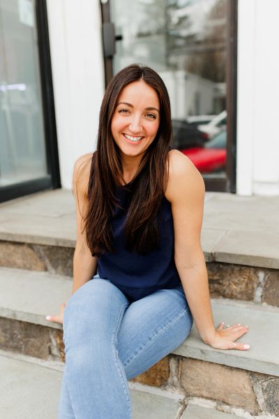 Jessi, founder of Westchester Counseling Studio sitting in therapy for adults in NY
