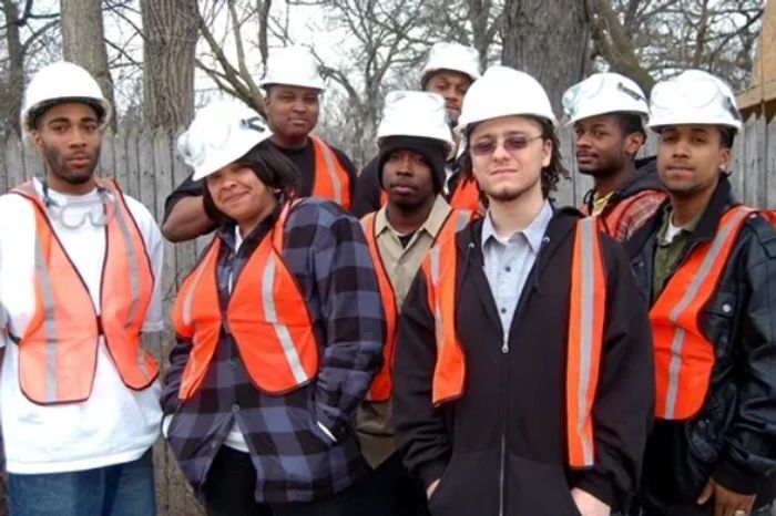 We help minority contractors grow their businesses.