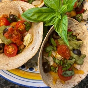Ingredients:
1 lb. ground turkey
1 can refried beans, vegetarian
15 oz. can diced tomatoes, drained