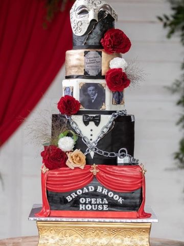 We Specialize in Custom Cakes
This cake is featured in The Connecticut Bride fall/winter 2022 editio