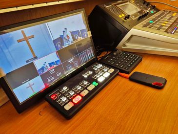 Vision mixer with Monitor next to Yamaha TF1