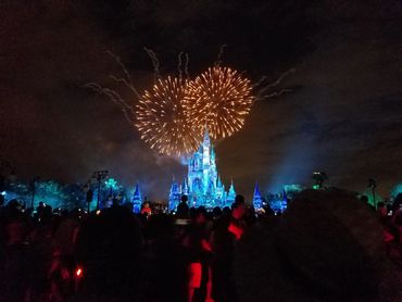 Enjoy Walt Disney World Fireworks at the Magic Kingdom