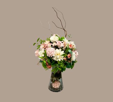 #artificialflowers #flowers #bouquet #floralbouquet #flowersonvase