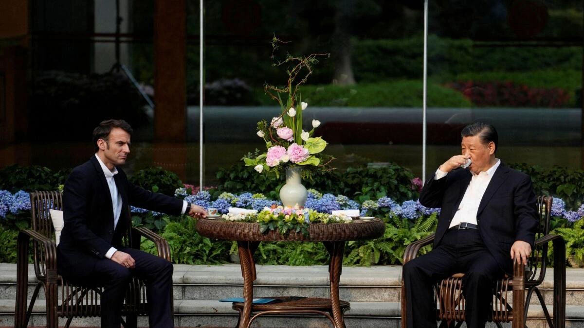 French President Emmanuel Macron & Chinese Premier Xi drank