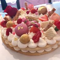 Completely customizable tarts decorated to suit the occasion offered in array of styles
