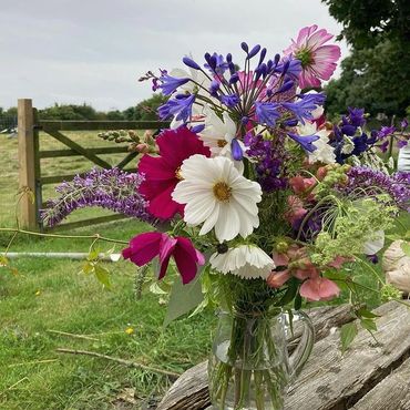 'Naked' Hand-Tied Bouquet