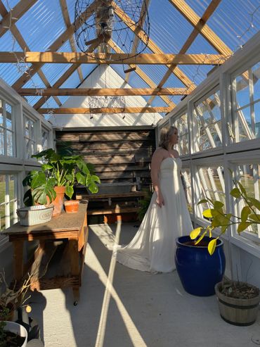 Bride inside the greenhouse