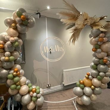 3/4 rustic large hoop with dried florals