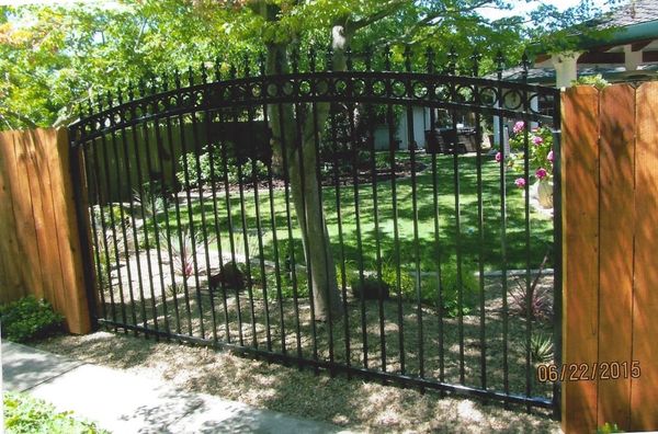 Mattson fence - Sacramento