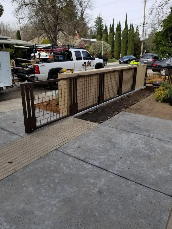 Herner gate - Sacramento