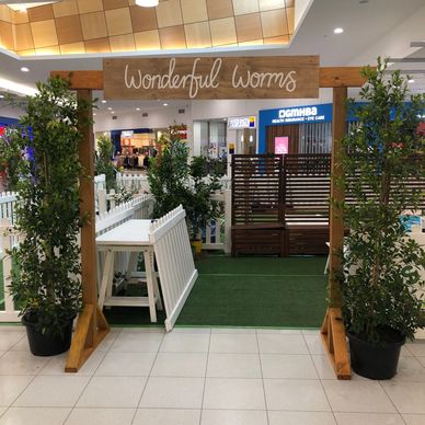 Wooden arbour
Wooden backdrop
Wooden entrance