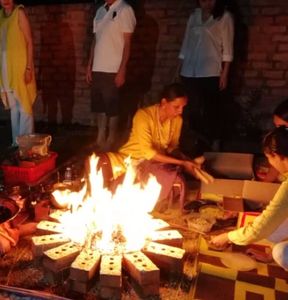 Brahmee Vedic Karma Healing - Pratyangiraa vedic homa fire ceremony removes negative energies