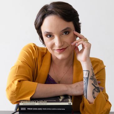 Lu Miranda, terapeuta sexual e psicanalista e seus livros.