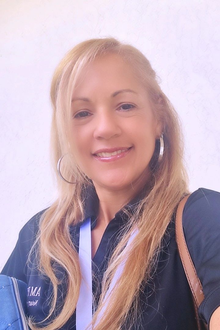 Orlando mobile notary. Specializes in loan signings, estate planning, and safe deposit box openings.