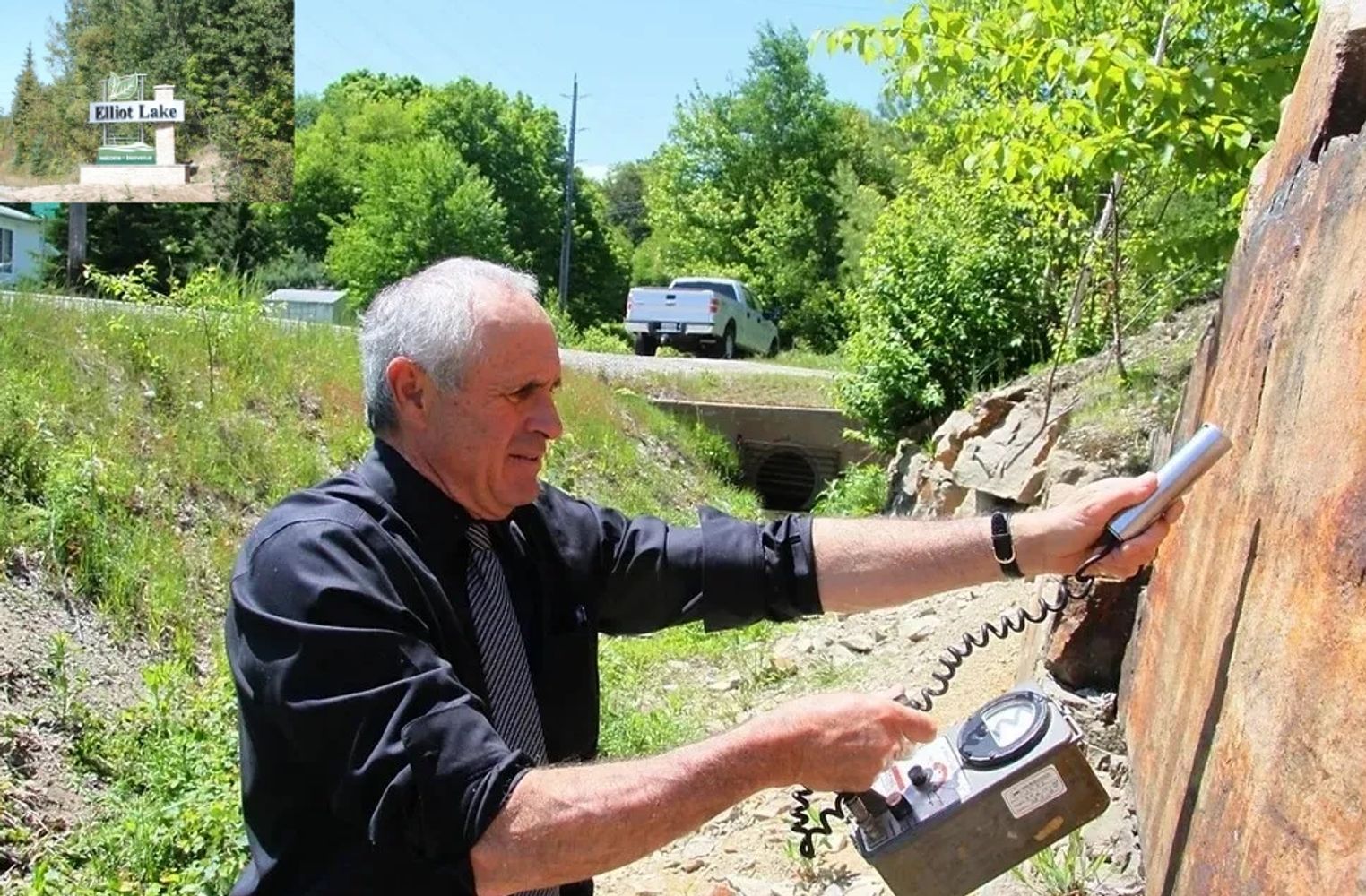Gamma Radiation Scan on uranium outcrop.