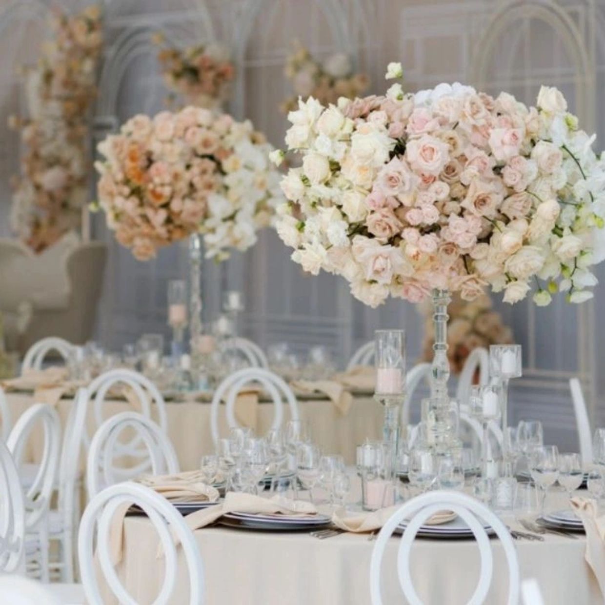 wedding reception, floral centerpieces, vases, wedding planner designer, photography, photoshoot
