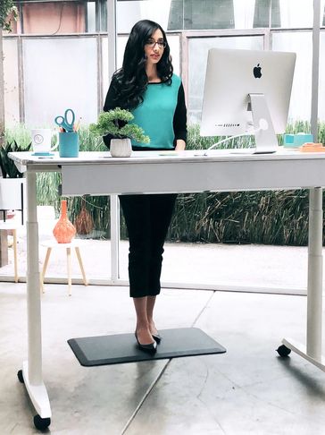 VersaDesk ergonomic sit stand height adjustable desk and anti fatigue floor mat