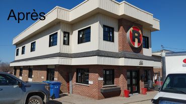 Vu après le remplacement des fenêtres pour des fenêtres noires au look contemporain