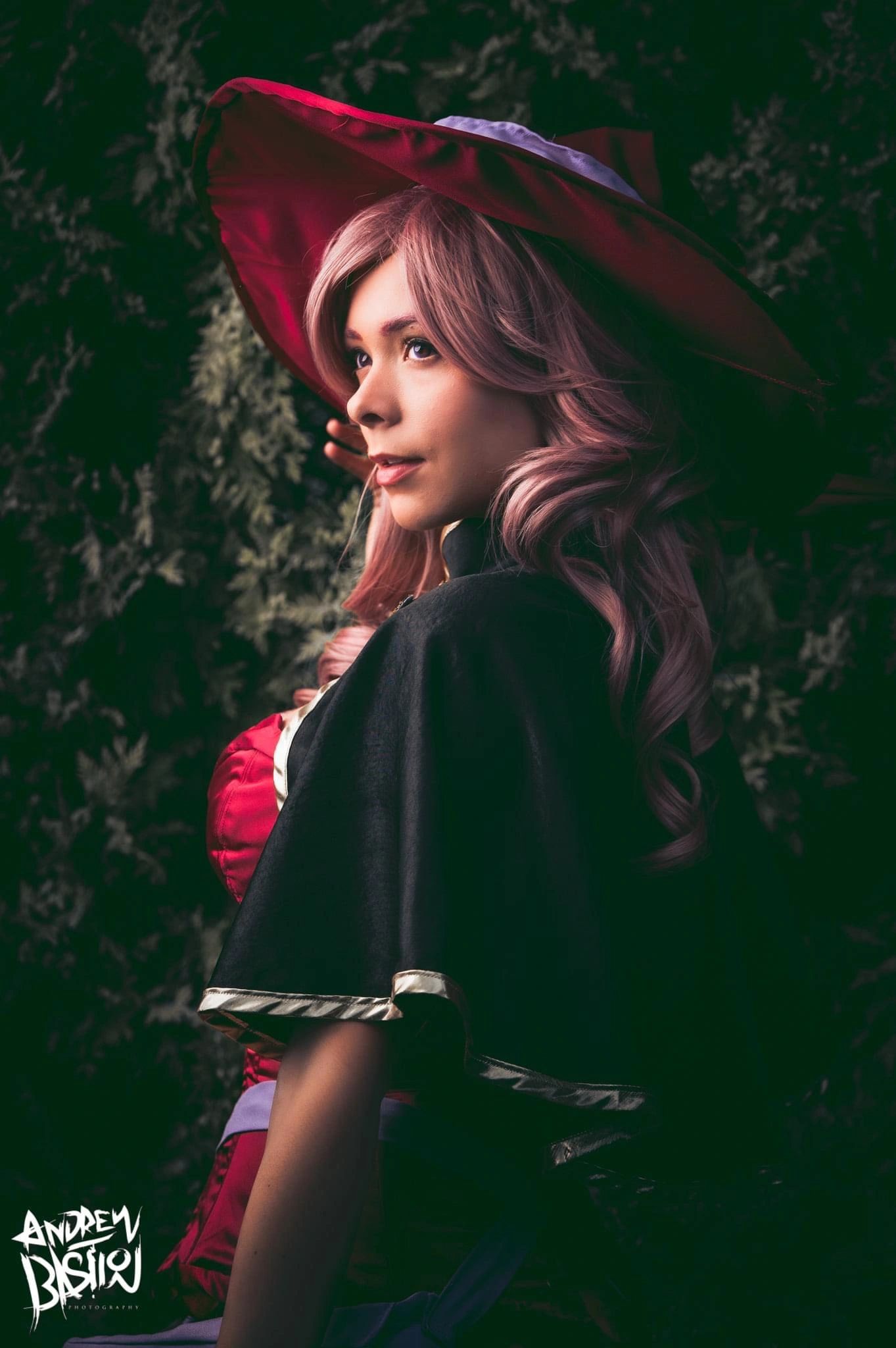 Evergreen Tree Cosplay Vanessa Enoteca