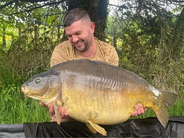 Carp lakes in france