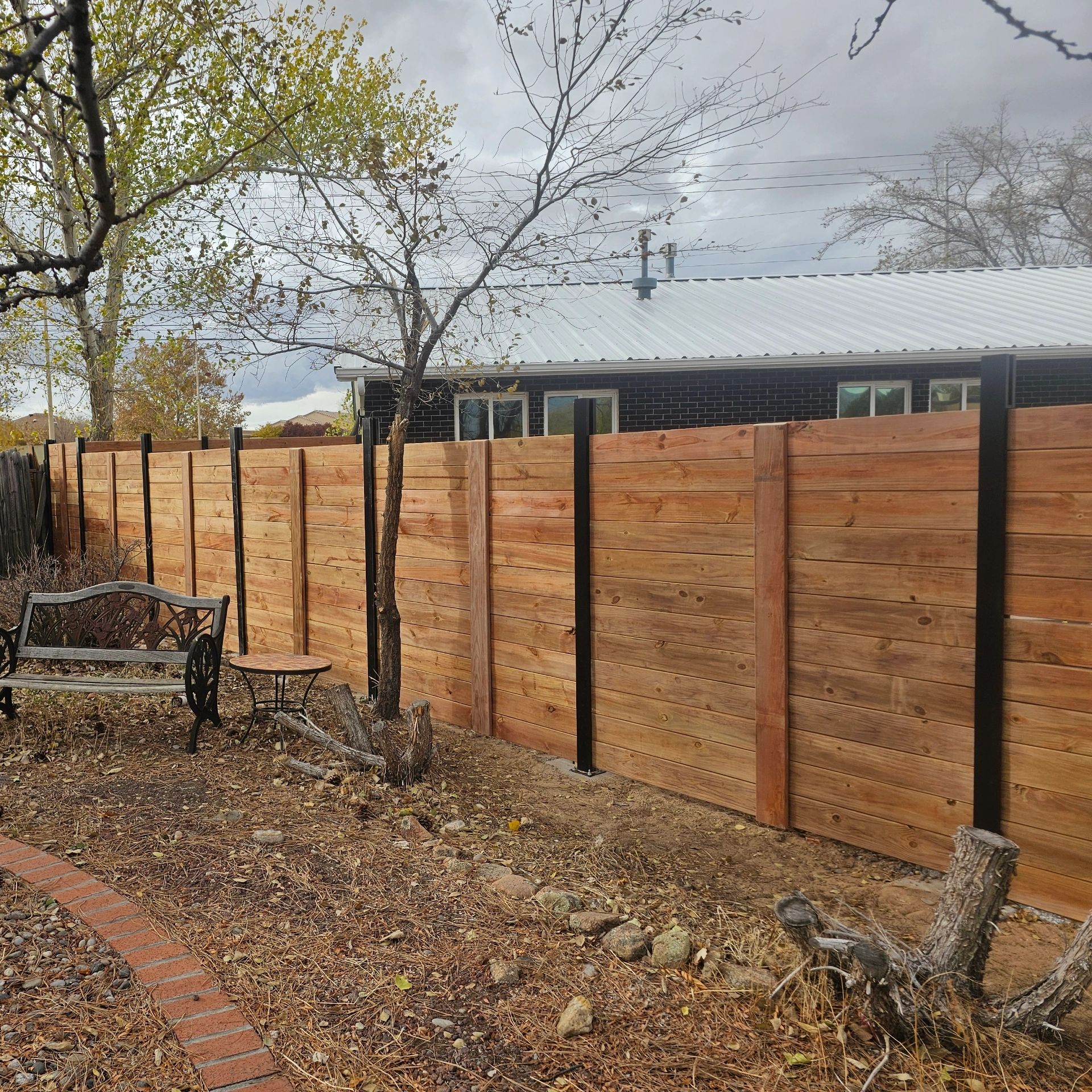 Modern horizontal fence by Freddy's Fences in Albuquerque, NM.
