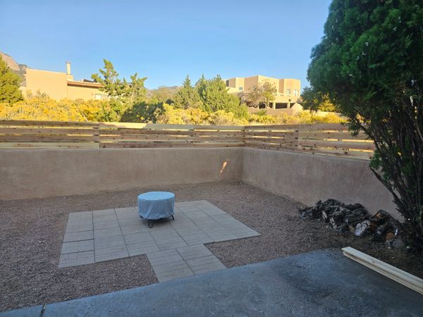 Freddy's Fences secure and aesthetic fence toppers in Albuquerque, New Mexico.