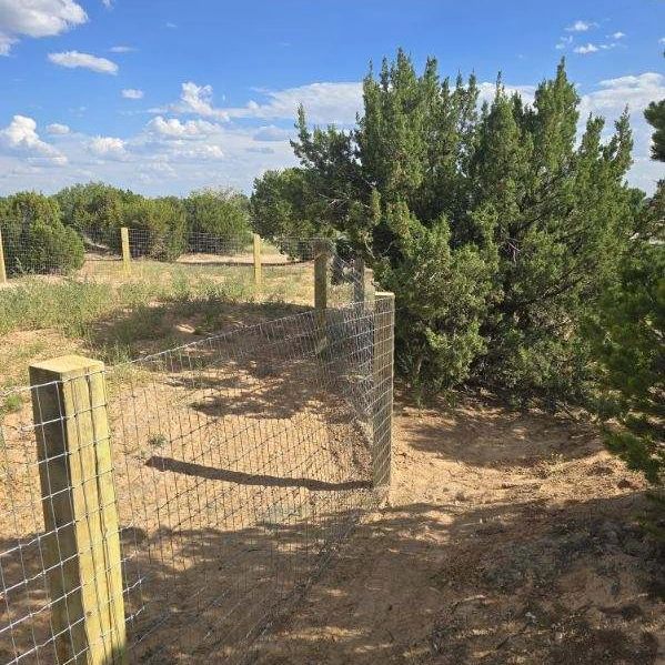 Freddy's Fences providing reliable horse wire fencing in Albuquerque, NM.