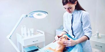 Master the Art of Medical Skincare with Comprehensive Training at g21.ca