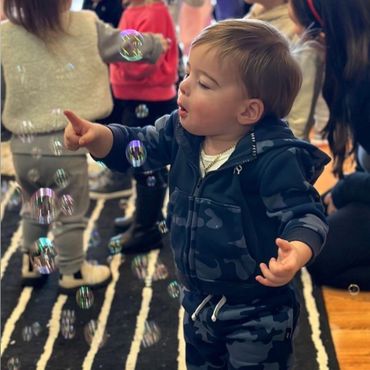 Mommy and Me, parent and child class, Long Island, toddler, sensory, baby and me, moms and tots