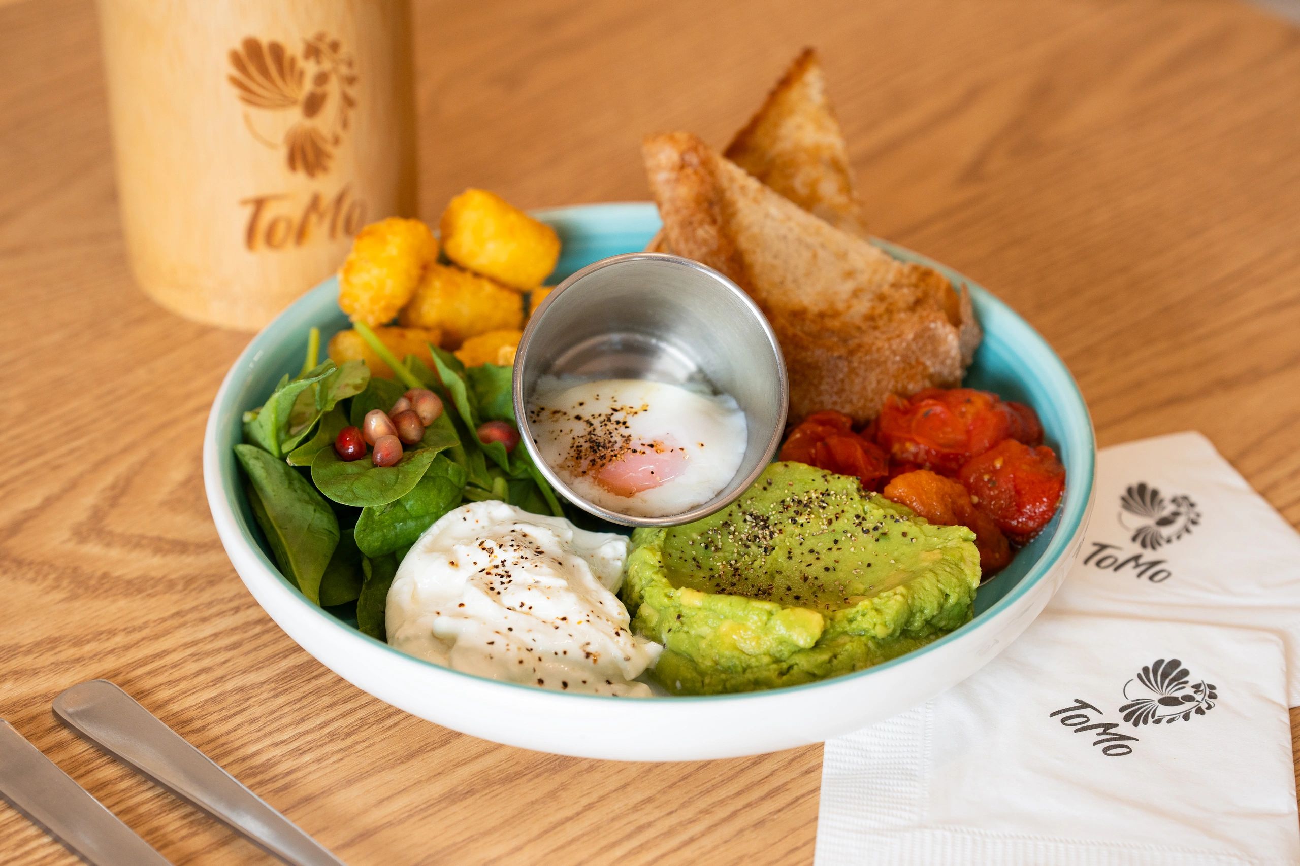 Avocado Burrata Toast (Neil Road)