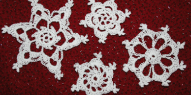 Crochet pattern for four easy snowflakes
