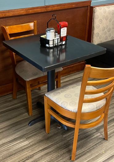 Nestico's Too simple and easy dining table.