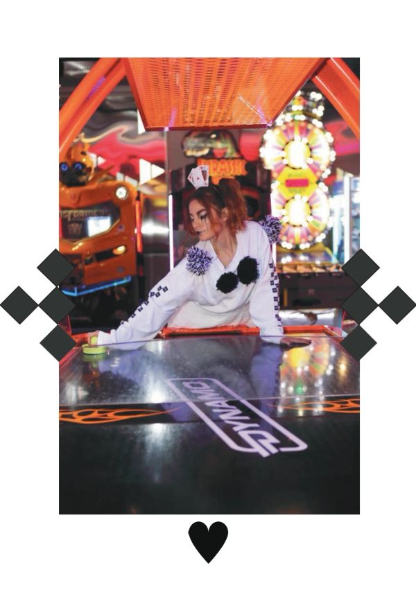 Horror, photography, design , queen, performer, models,shooting,neon,new face of fashion,new fashion