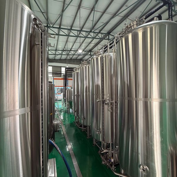Stainless steel fermentation and brewing tanks for kombucha