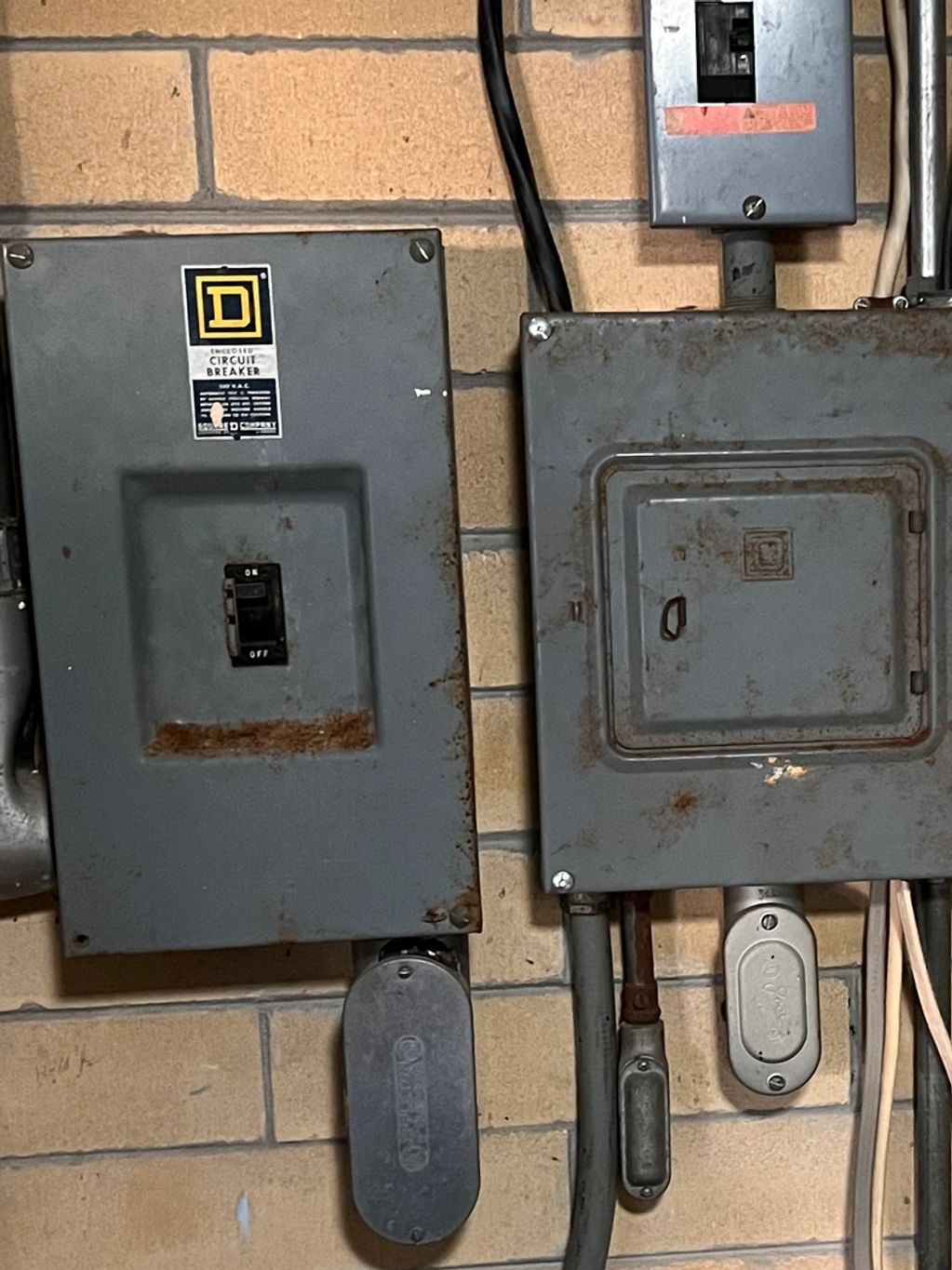 Main Breaker Disconnect