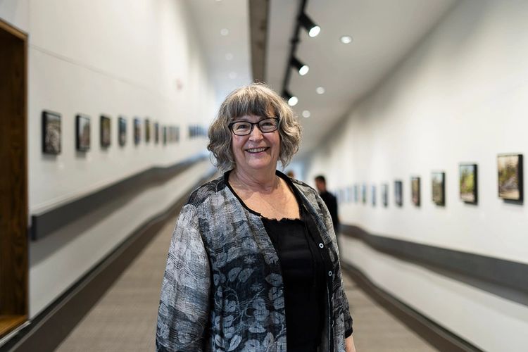 photo of Laurie De Camillis at the opening of the Four Seasons Exhibition at the Art Gallery of Pete