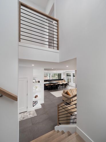 Modern horizontal handrail
Modern home
Home builder Prince George