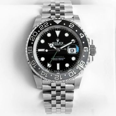 The GMT Master II Bruce Wayne on jubilee. 126710GRNR.