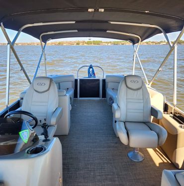 Interior pic of 2017 Harris tritoon. Pic of rear of boat from midship.