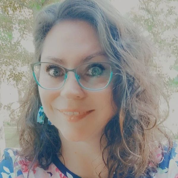 Anke van Heijningen - Founder-Owner/ Graphic-Marketing Specialist of AvH Graphics