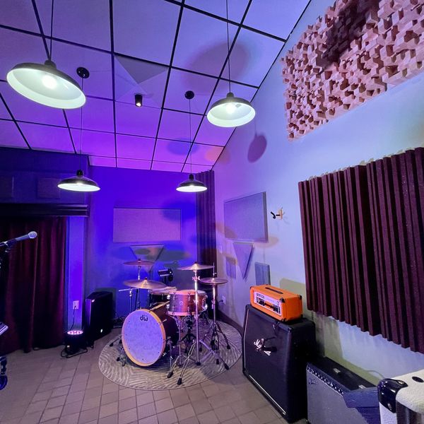 Gainesville's rehearsal & recording Studio,Music production, Video soundstage. 