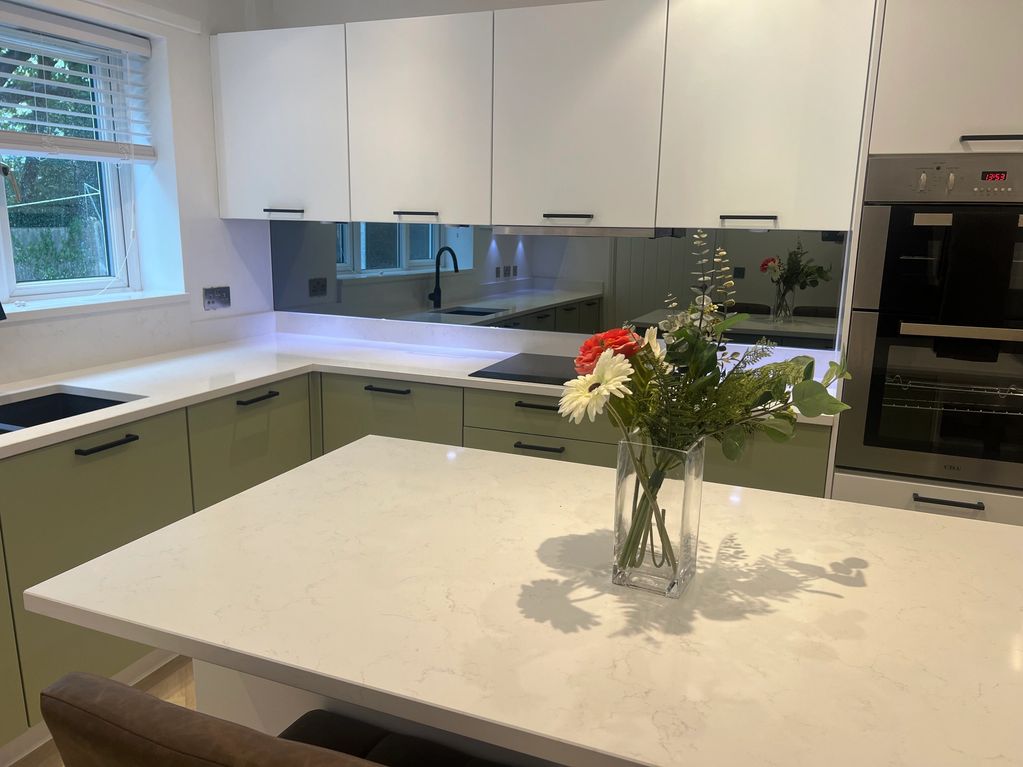 Stock slabs Carrera Quartz