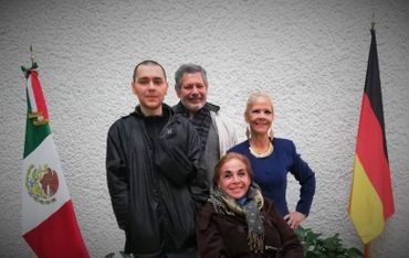 Premio Batuta
Ana Castillo en Embajada en Alemania