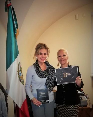 Premio Batuta
Ana Castillo en Embajada en Austria
