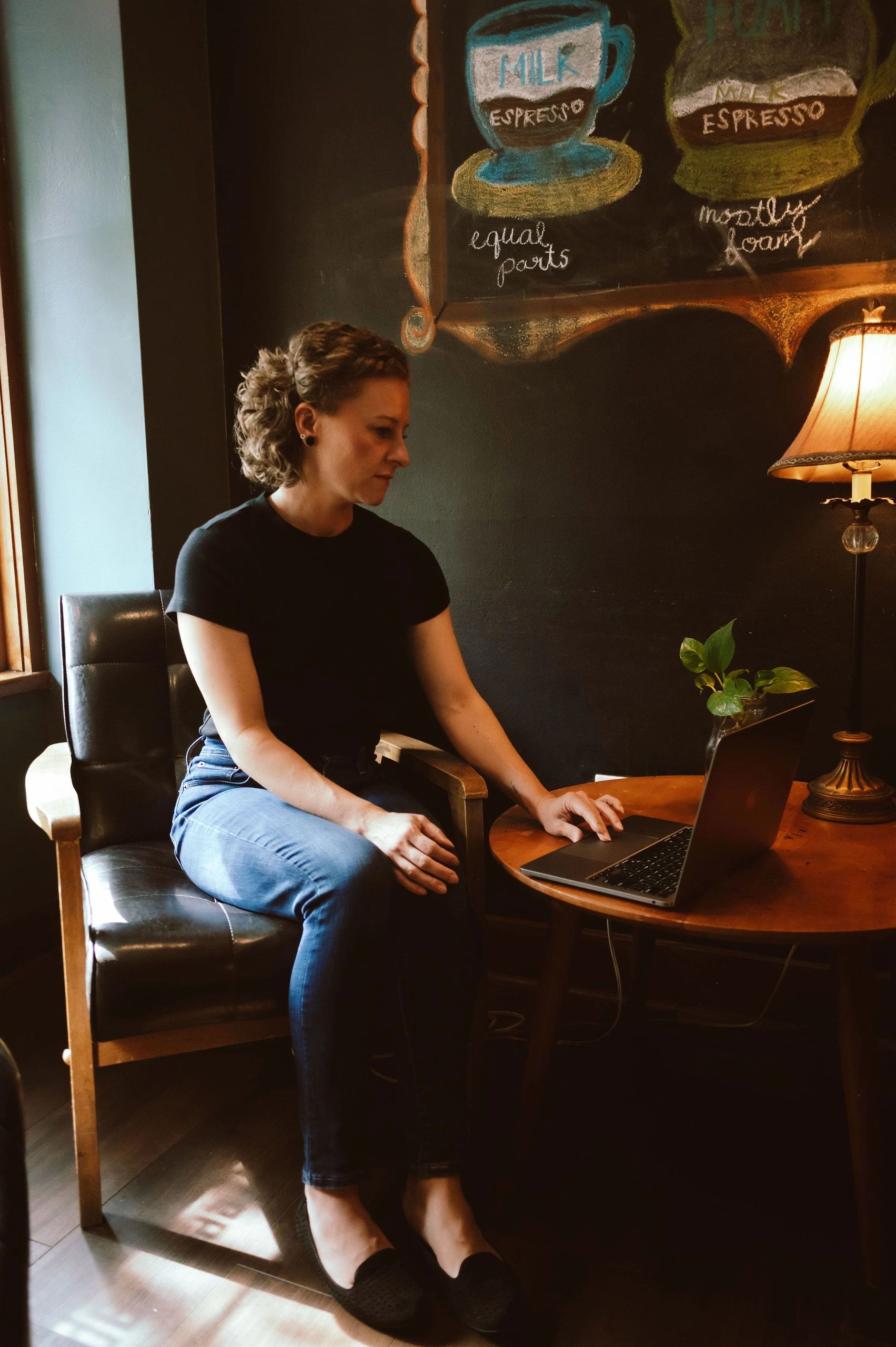 Rayni Collins offering online sleep therapy for adults in North Carolina and South Carolina