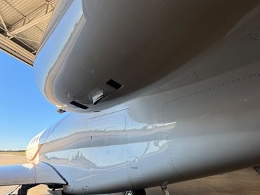 Gulfstream 200 exterior dry-wash