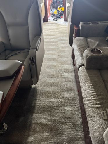 Challenger 604 Carpet Extraction