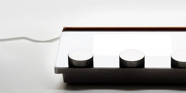 The smartSENSE digital programmable hotplate stirrer from Gate Scientific