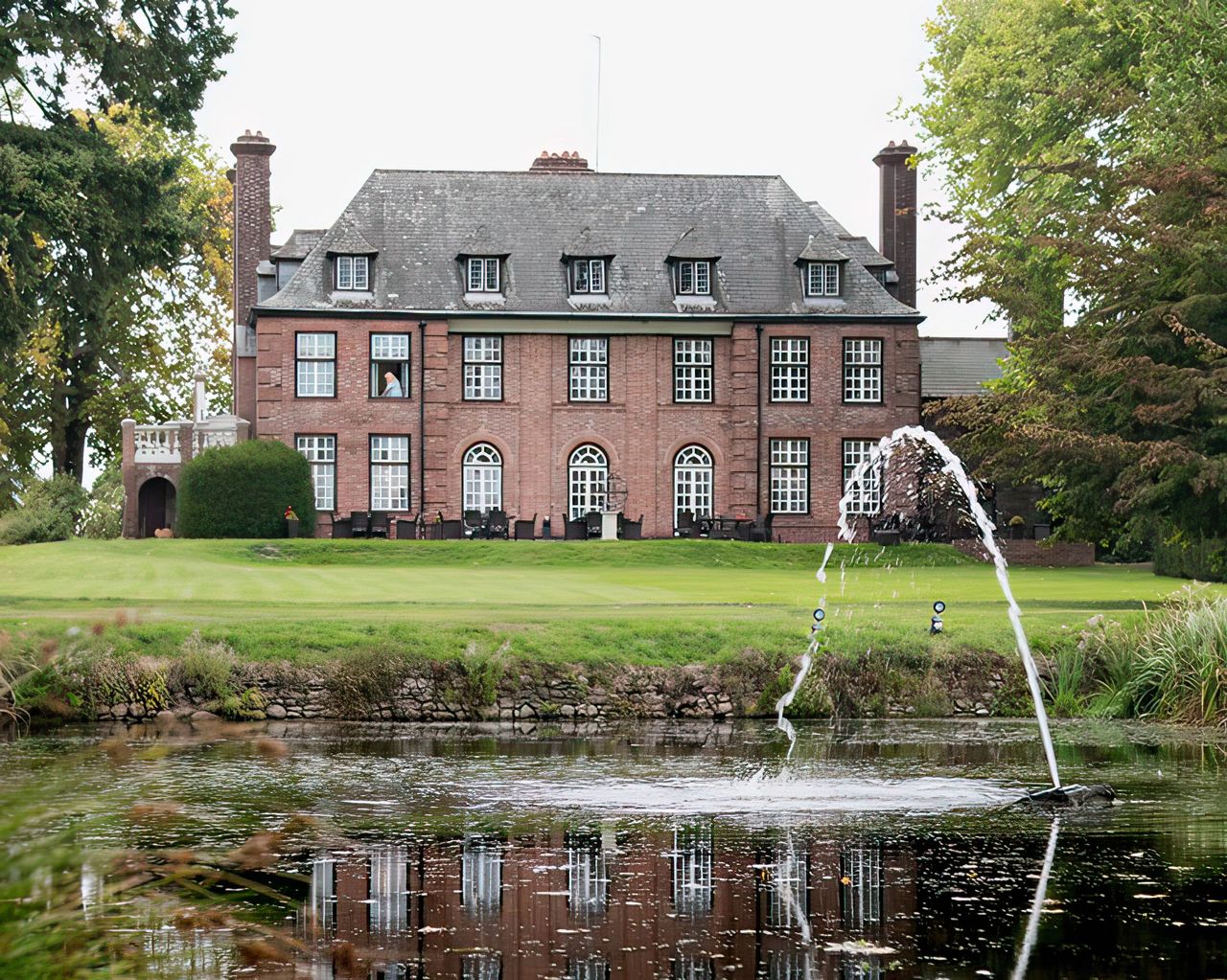 Sant Ffraed wedding photographer Sant Ffraed wedding photographer