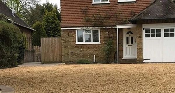 Artificial grass prices Exeter | Fake lawn cost Devon | Local installation